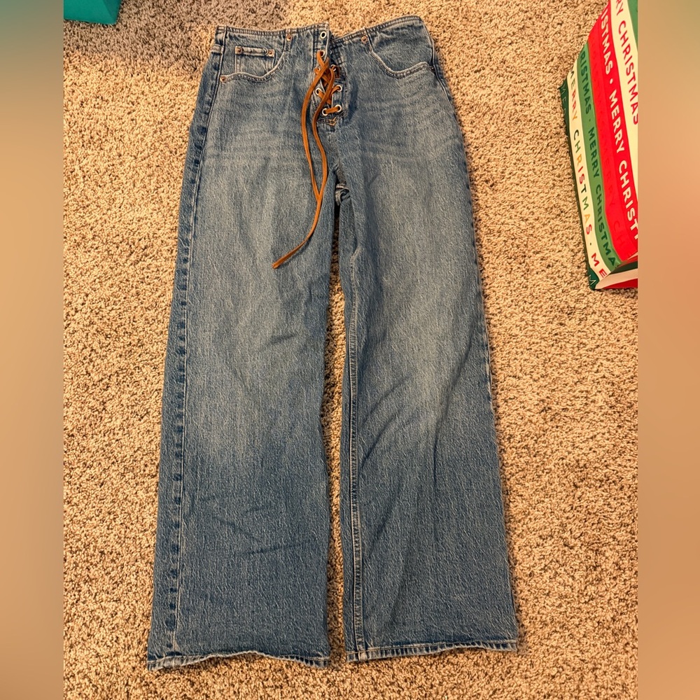 Abercrombie & Fitch Medium Blue High-Rise 90's Relaxed Jeans